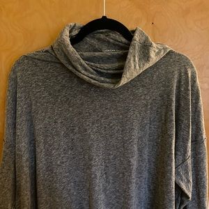 American Eagle Gray Pullover Sweater, Size Small